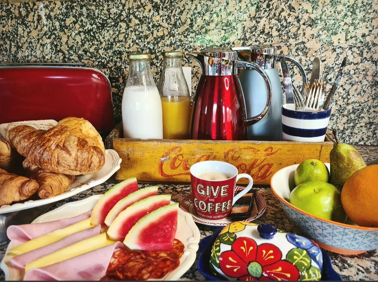 Harveys Homestay - Adults Only Mieres  Bagian luar foto