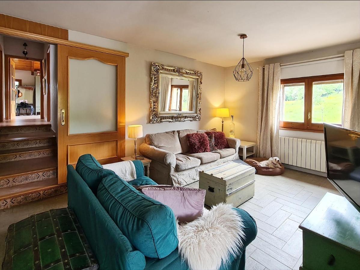 Harveys Homestay - Adults Only Mieres  Bagian luar foto
